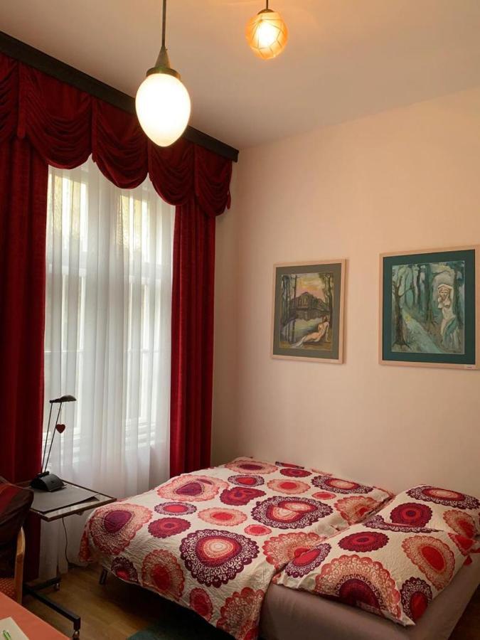 Villa Pazelt Bad Voeslau Esterno foto